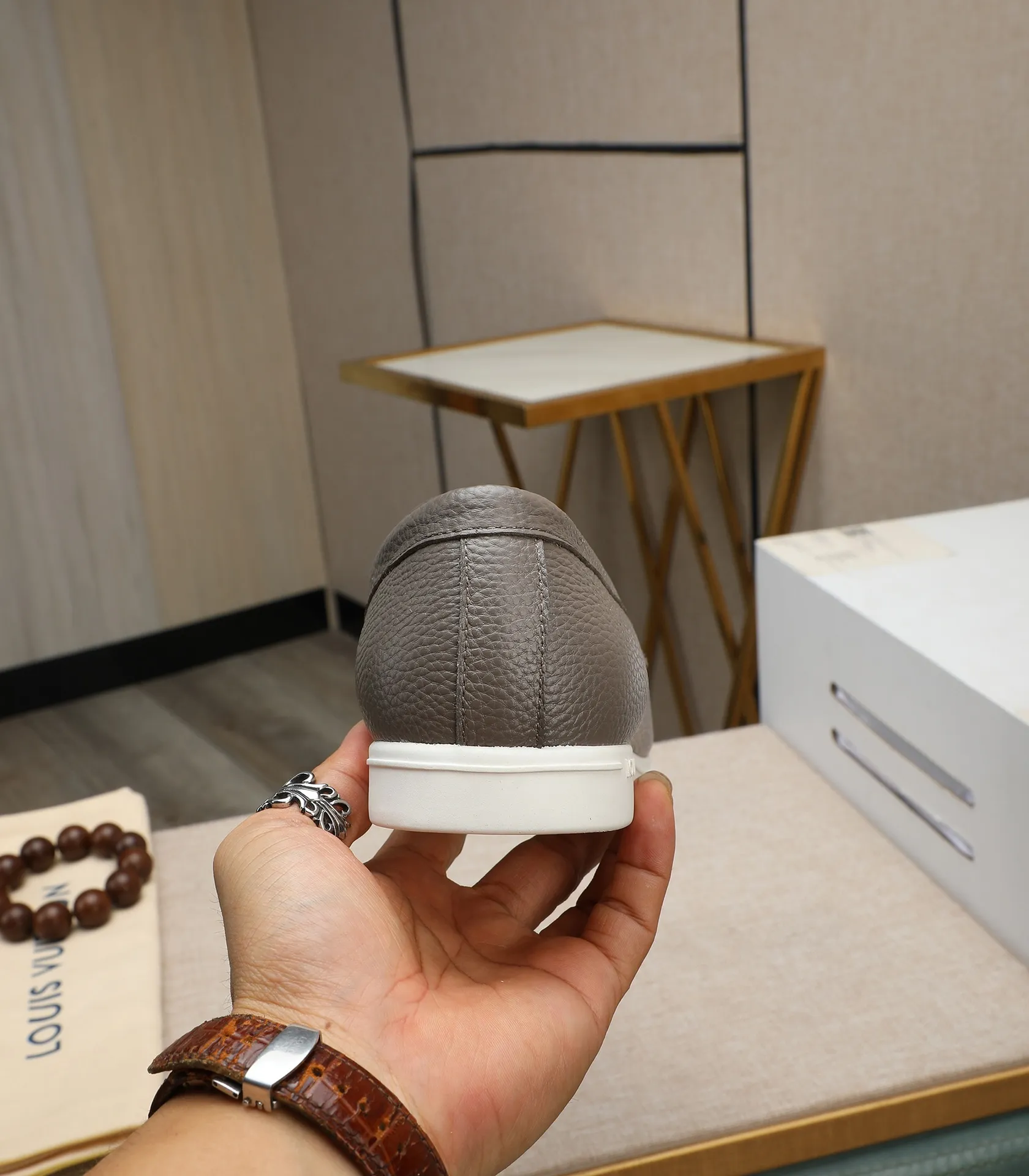 Men's shoes 💰560 📛📛【LOUIS VUITTON】Louis Vuitton 2024 official website synchronized new products 👟Milan fashion catwalk style 🇰🇾🇰🇾LV family logo, celebrity style, a must-have for fashionistas ⚠️First-layer calfskin ➕Genuine leather lining ➕Official website original version special outsole 👞Number 38-44